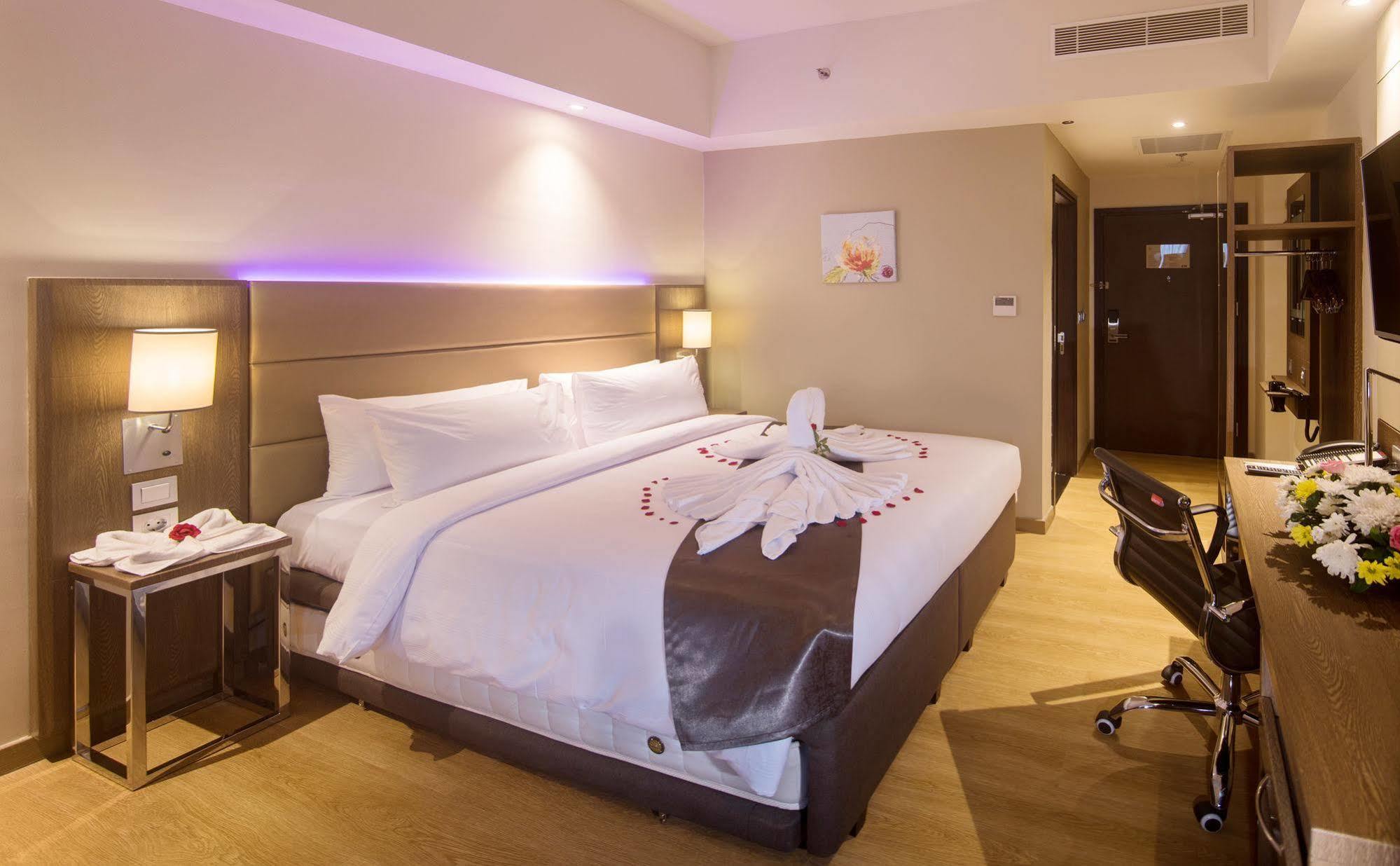 Bigland Hotel & Convention Sentul Bogor Exteriér fotografie