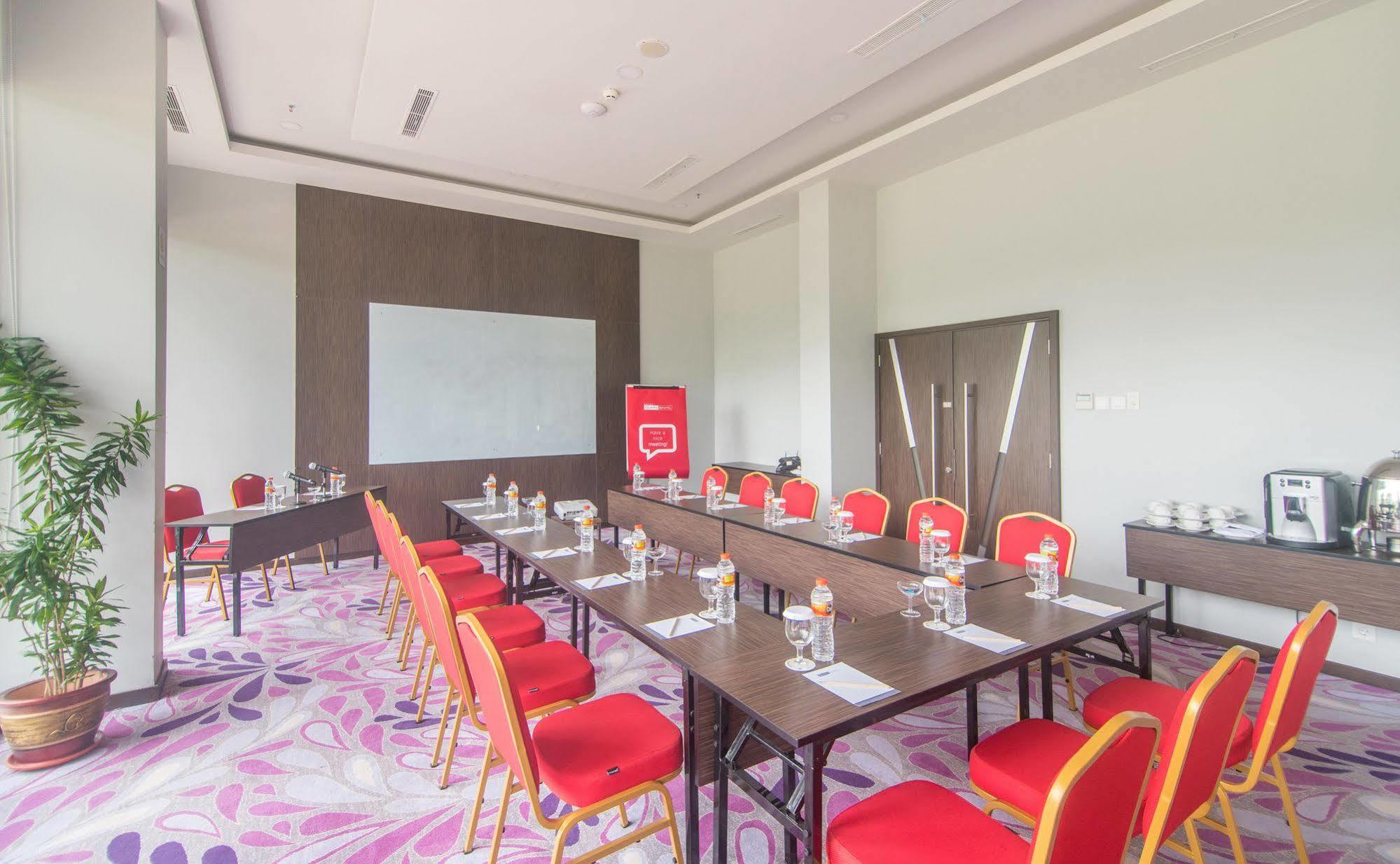 Bigland Hotel & Convention Sentul Bogor Exteriér fotografie