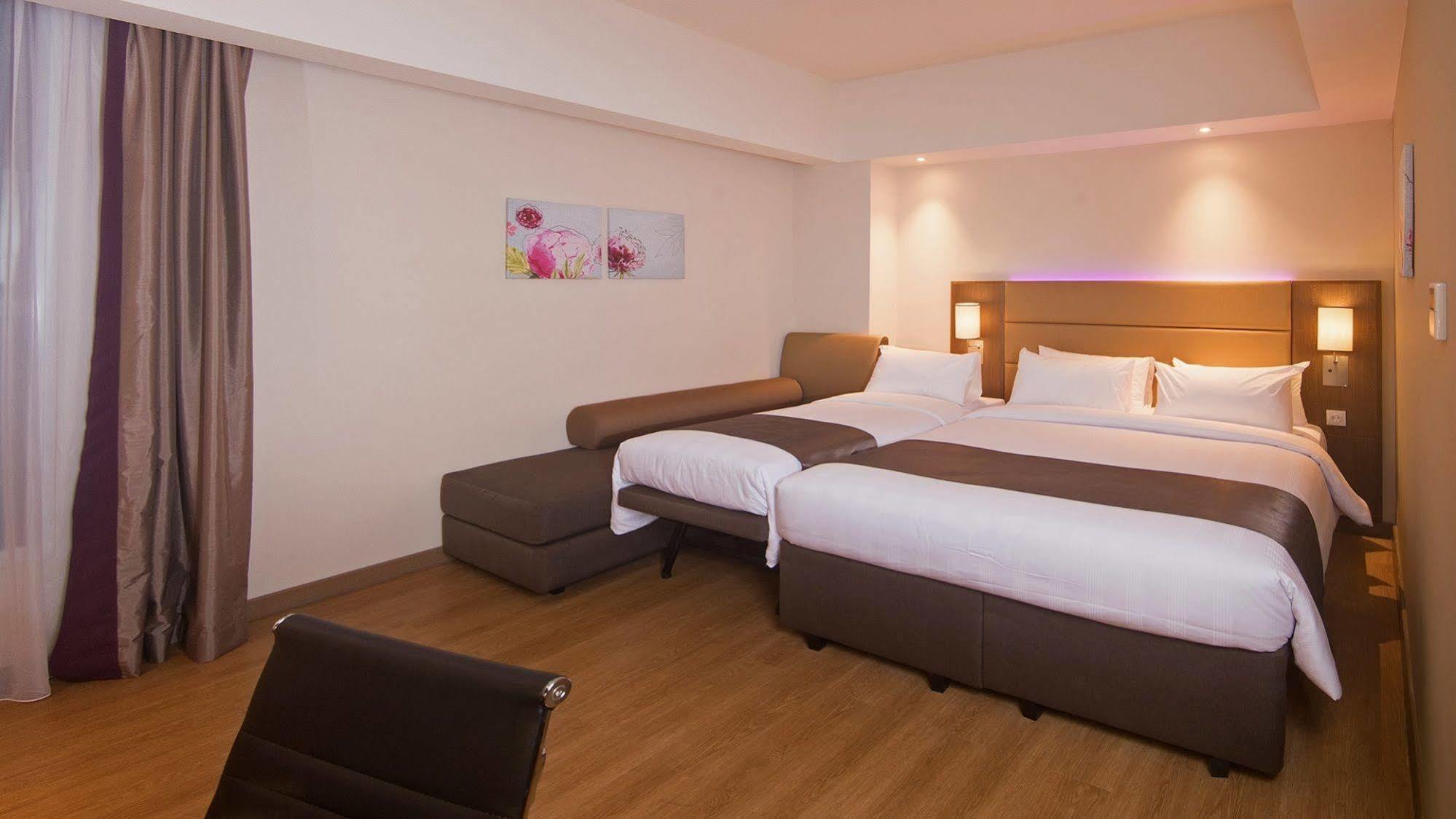 Bigland Hotel & Convention Sentul Bogor Exteriér fotografie